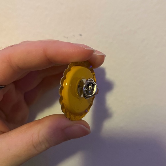 Lion King- Timon & Pumbaa Pin - Picture 2 of 2